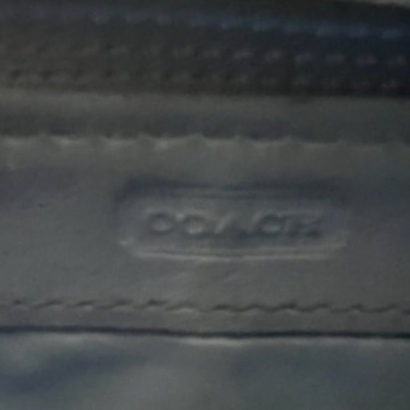 Blue Coach large zipper close wallet with detachable wrist strap - Picture 4 of 6